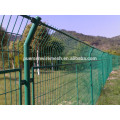 Green wire mesh fence and PVC wire mesh fence